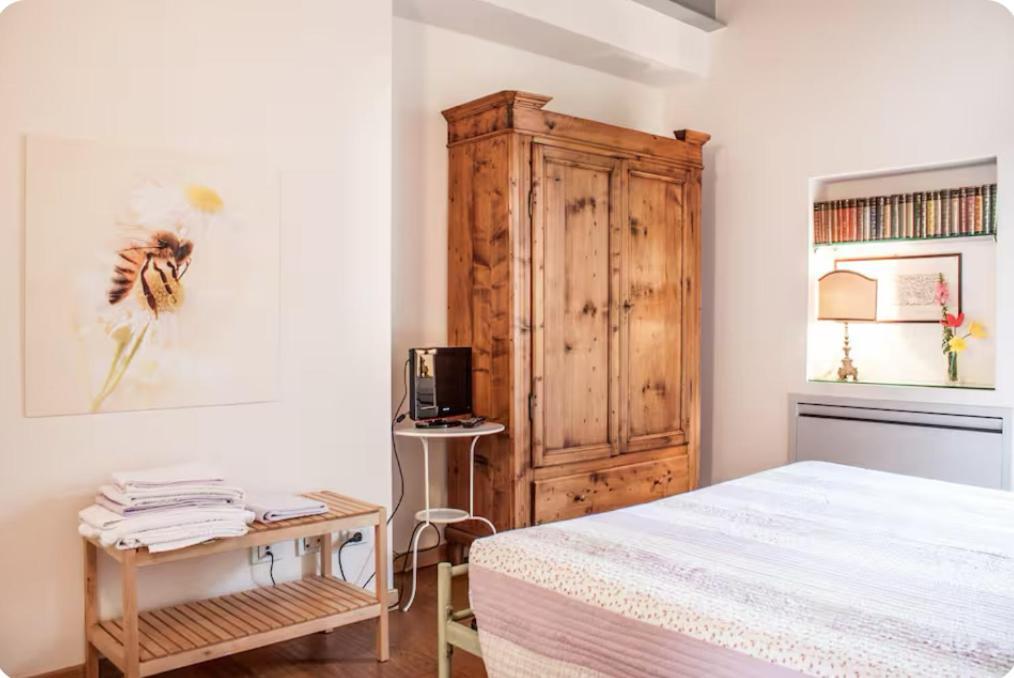 Alla Torre Del Barbarossa B&B Foresteria Мандельо дел Ларио Екстериор снимка